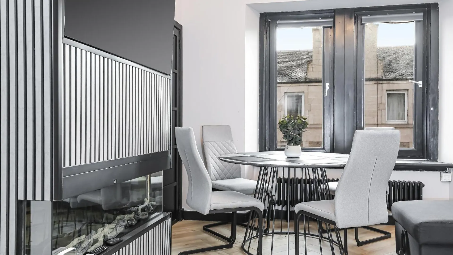 Traditional 1-Bed Edinburgh Apt イギリス