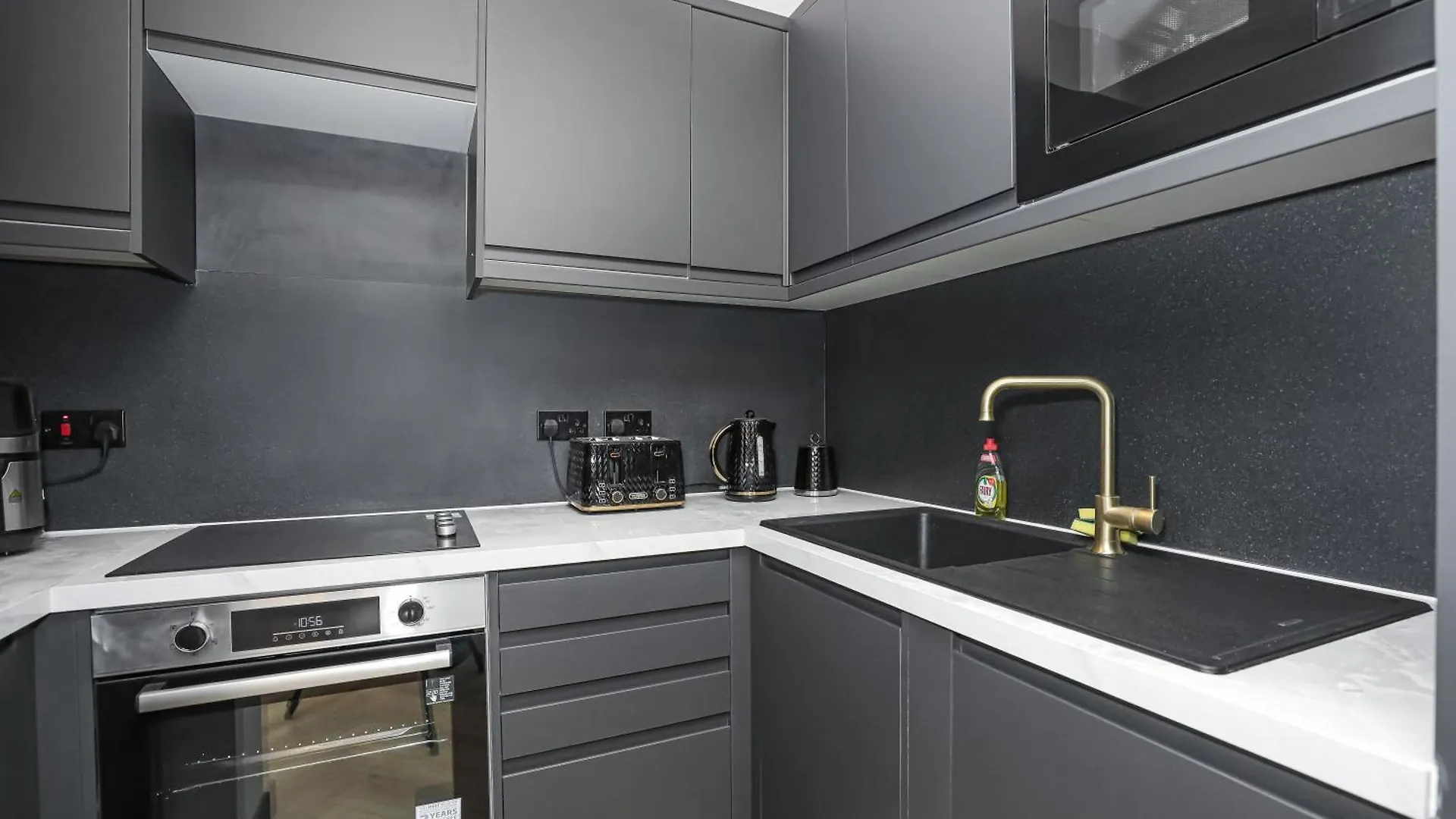 アパート Traditional 1-Bed Edinburgh Apt イギリス