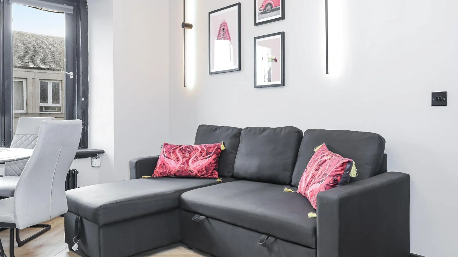 Traditional 1-Bed Edinburgh Apt アパート